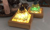 DIY orgonite piramide met verlichting – Stap-voor-stap gids - itsOkay